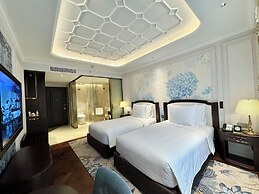 Golden Imperial Hotel