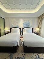 Golden Imperial Hotel