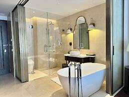 Golden Imperial Hotel