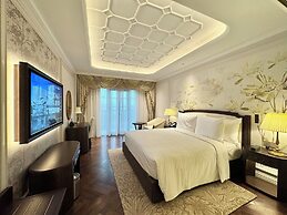 Golden Imperial Hotel