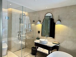 Golden Imperial Hotel