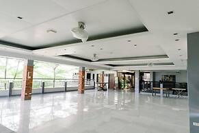 Madonna Hometel and Suites