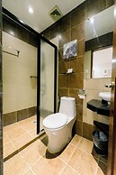 Madonna Hometel and Suites