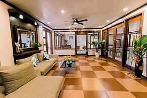 Madonna Hometel and Suites