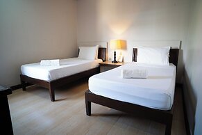 Madonna Hometel and Suites