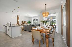 Families Deluxe Dream Vacation 10 min From Disney