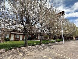 Bob's Station & Motel