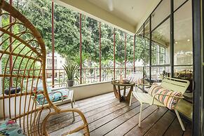 Spacious & Green 3BR Apt w Balcony