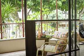 Spacious & Green 3BR Apt w Balcony