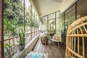 Spacious & Green 3BR Apt w Balcony