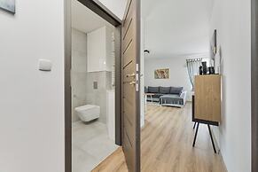 Family Apartment Wrocław by Renters