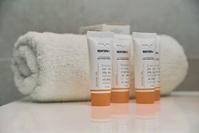 Family Apartment Wrocław by Renters