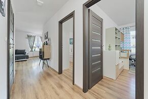 Family Apartment Wrocław by Renters