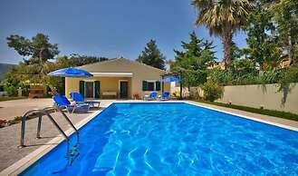 Nyktelia Holiday Villa