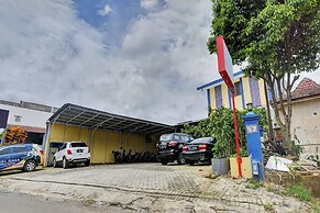 OYO 90793 Btc Guest House Syariah