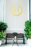 Hera Luxury Hotel