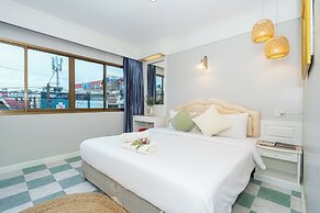 Patong Social Hotel & Restaurant