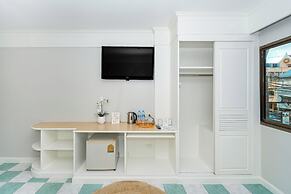 Patong Social Hotel & Restaurant