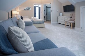 The Hideaway - 2 Bed Holiday Home - Little Haven