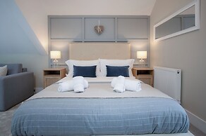 The Hideaway - 2 Bed Holiday Home - Little Haven