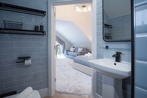 The Hideaway - 2 Bed Holiday Home - Little Haven