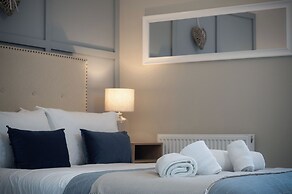 The Hideaway - 2 Bed Holiday Home - Little Haven