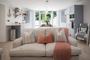 The Hideaway - 2 Bed Holiday Home - Little Haven