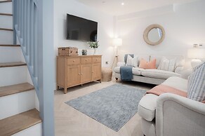 The Hideaway - 2 Bed Holiday Home - Little Haven