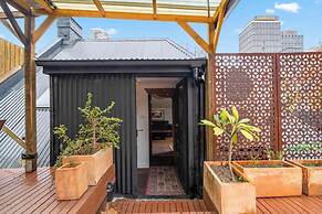 Cozy Apartment w/ Terrace Close to City Center