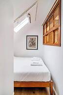 Cozy Apartment w/ Terrace Close to City Center