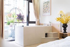 Aimee House - Pham Hong Thai