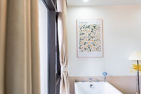 Aimee House - Pham Hong Thai