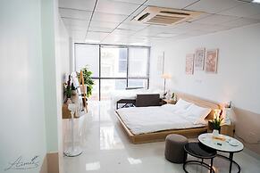 Aimee House - Pham Hong Thai