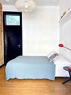 Central Hidden Gem, Rustic Modern 2 Bedroom Flat