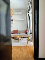 Central Hidden Gem, Rustic Modern 2 Bedroom Flat