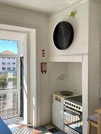 Central Hidden Gem, Rustic Modern 2 Bedroom Flat