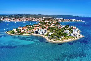 Crystal Holiday Residence II