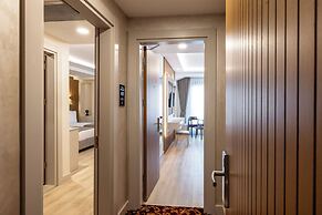 Carina Gold Hotel and Restaurant