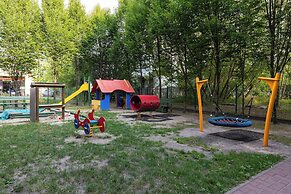 Spacious Apartment + Parking by Renters