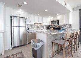 Phoenix East 911 3 Bedroom Condo