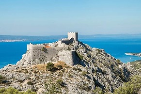Pool Apartment Yellow Sun Omiš