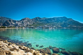 Pool Apartment Yellow Sun Omiš