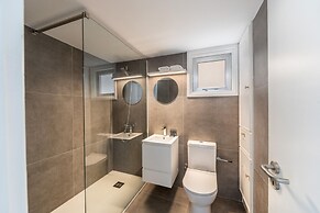 Protaras H2O Seafront Suite