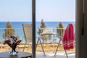 Protaras H2O Seafront Suite