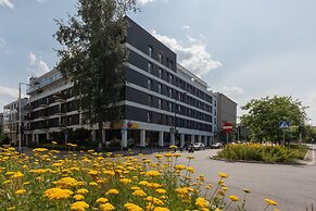 Trendy Apartment Wola by Renters