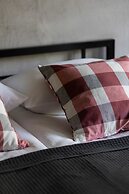 Trendy Apartment Wola by Renters