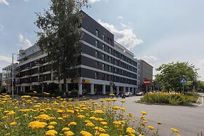 Trendy Apartment Wola by Renters