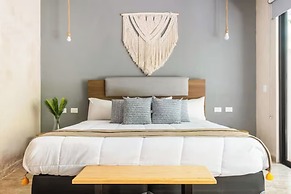 Magnificent Apartment Pool Gym