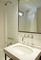 Shinny 2 bedrooms apartment