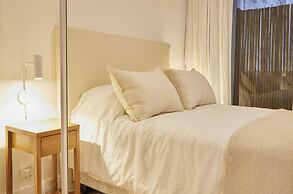 Shinny 2 bedrooms apartment